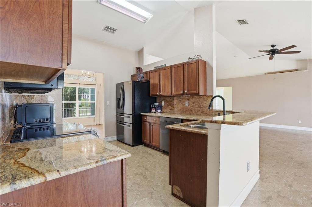 4129 NE 14th Pl , Cape Coral, FL 33909 Photo