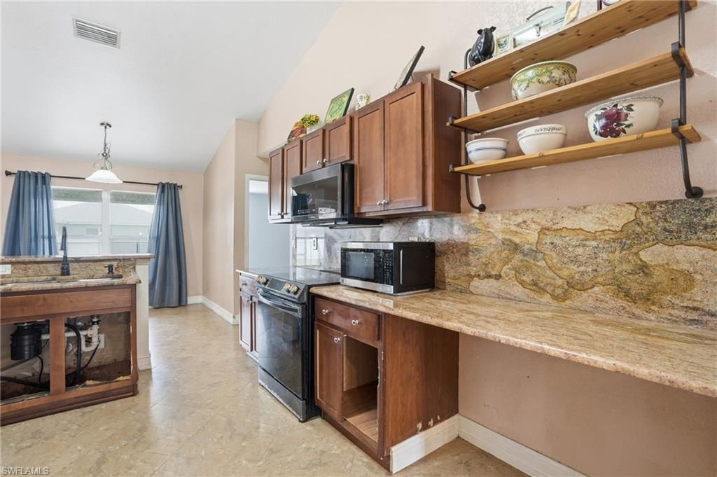 4129 NE 14th Pl , Cape Coral, FL 33909 Photo