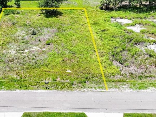 4713/4715 27th ST SW, LEHIGH ACRES, FL 33973