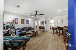 4630 Oakwood Avenue  photo 4