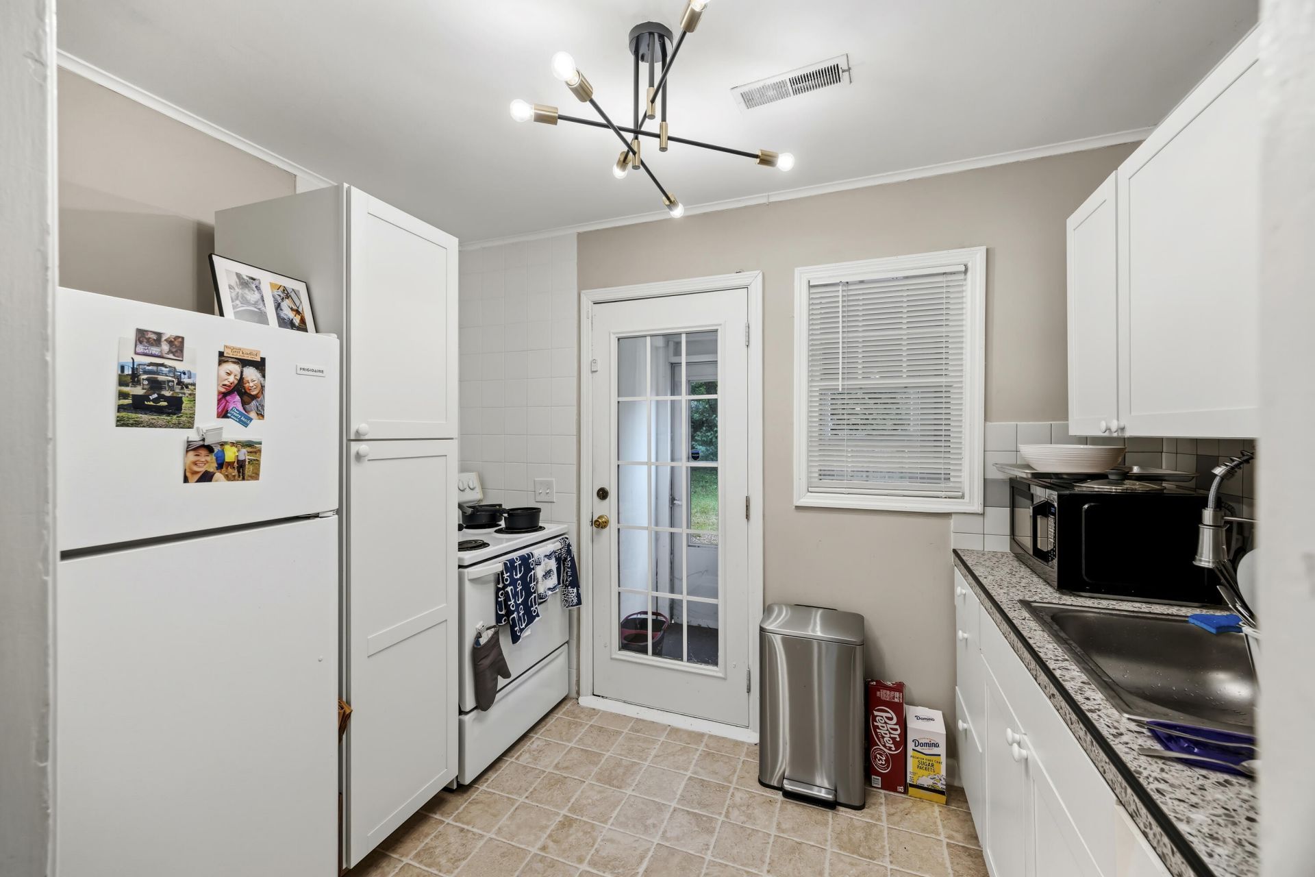 4630 Oakwood Avenue Photo 24