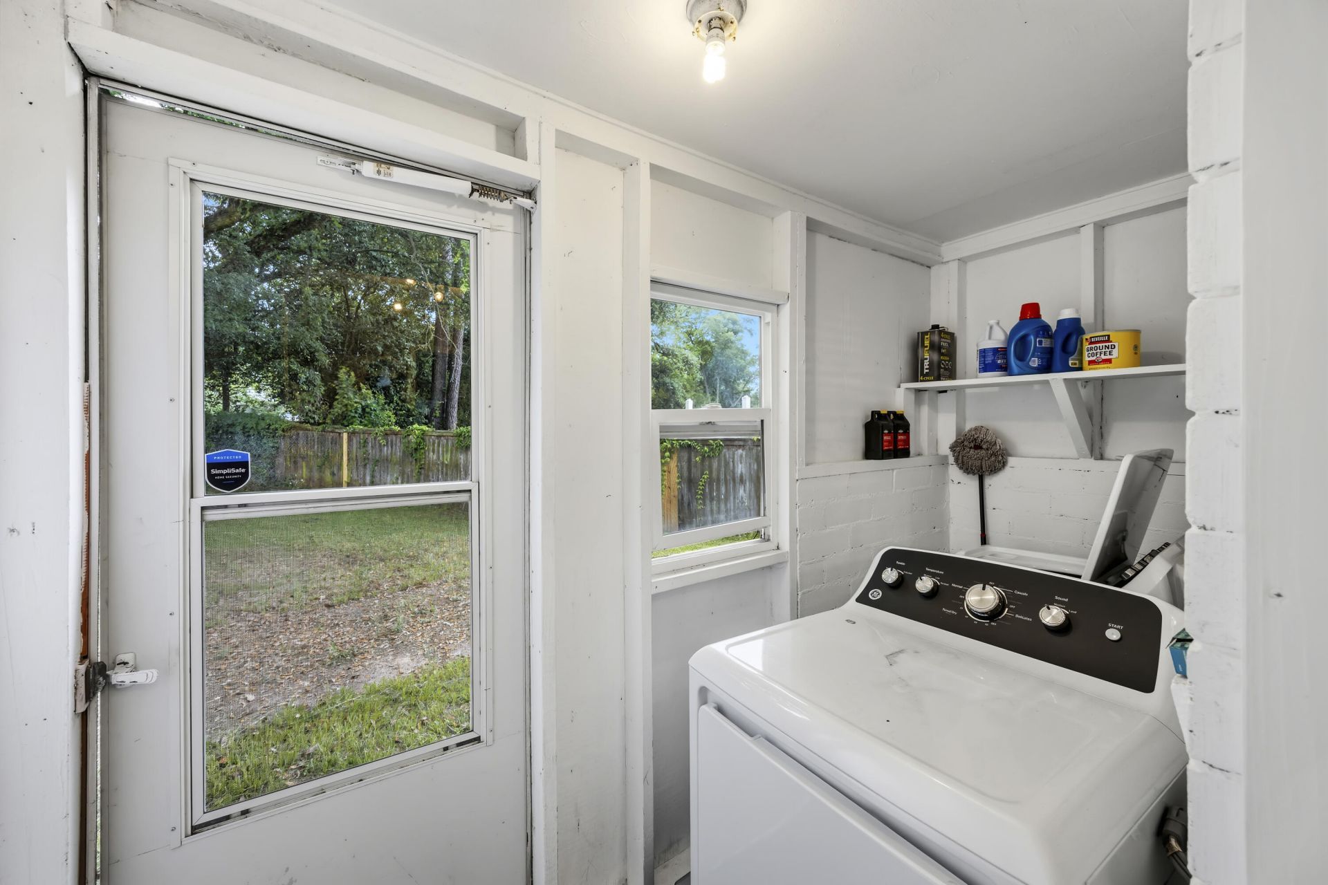 4630 Oakwood Avenue  Photo 32