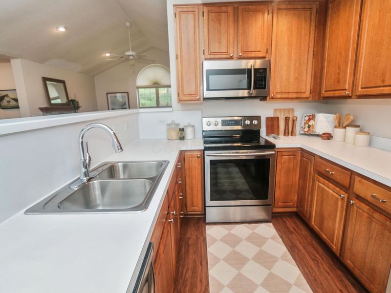 2786 Laurel Wind Boulevard , Lewis Center, OH 43035 Photo 18