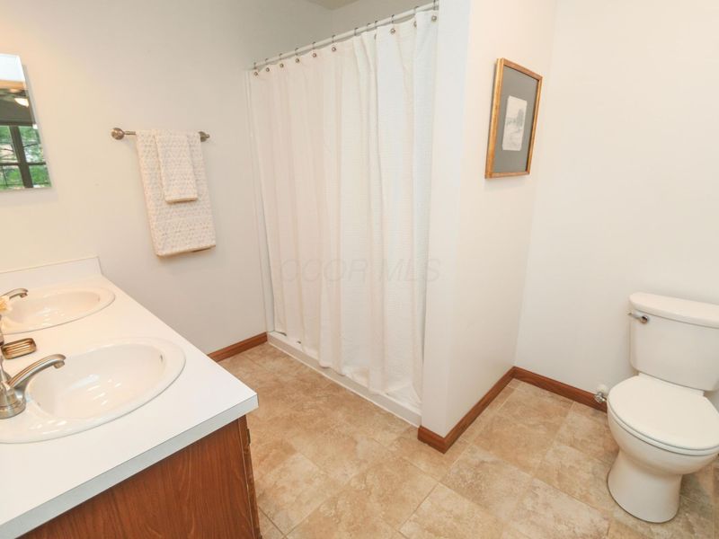 2786 Laurel Wind Boulevard , Lewis Center, OH 43035 Photo 22