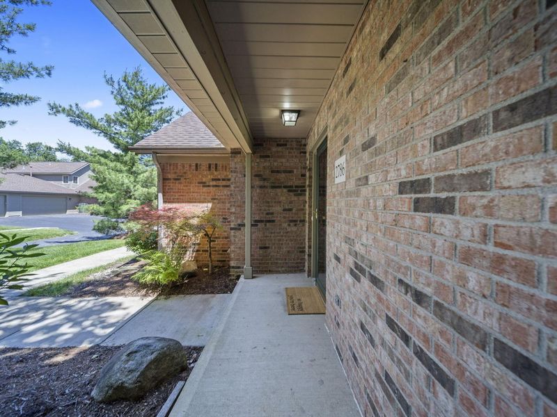 2786 Laurel Wind Boulevard , Lewis Center, OH 43035 Photo 7