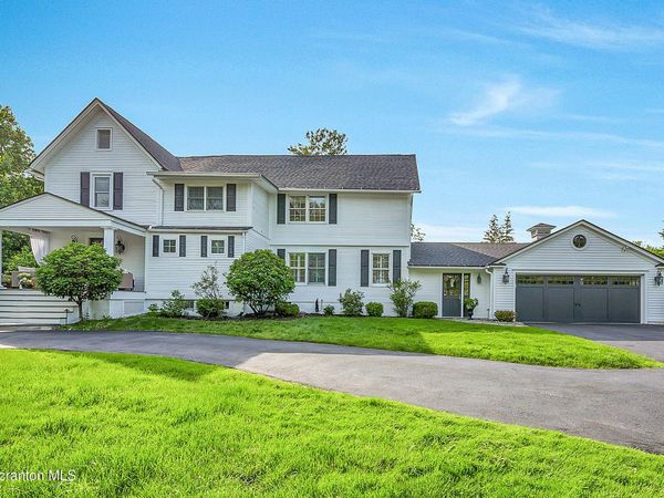 330 Glenburn Road , Clarks Green, PA 18411