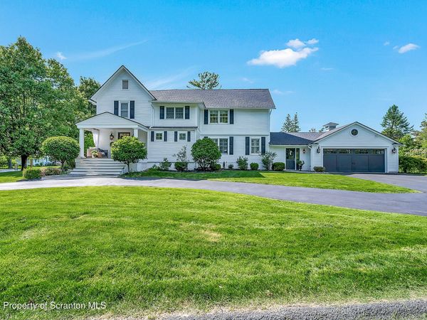 330 Glenburn Road, Clarks Green, PA 18411
