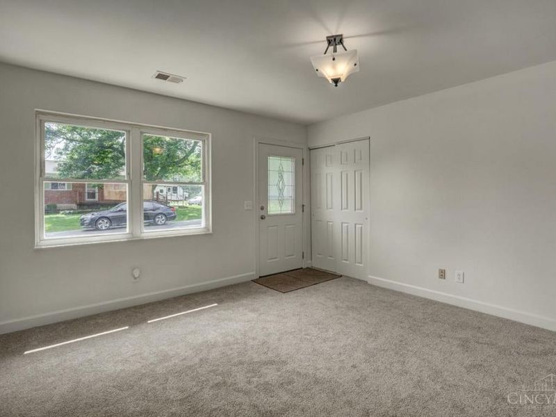 8075 Queens Avenue, Sycamore Township, OH 45236 Photo 4