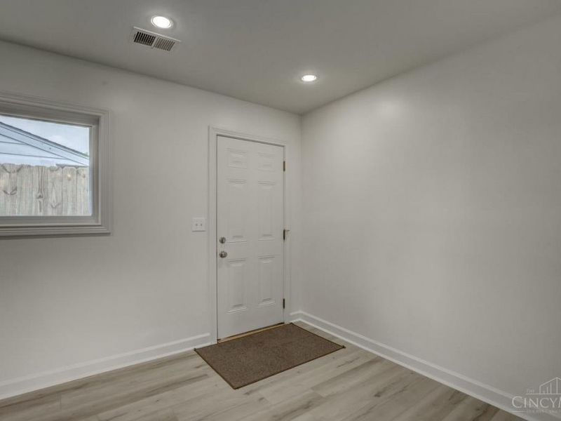 8075 Queens Avenue, Sycamore Township, OH 45236 Photo 9