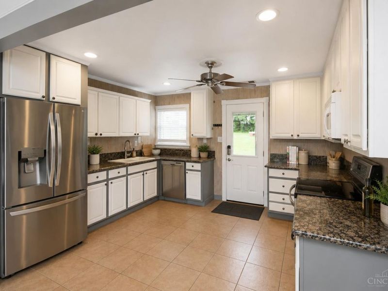 918 Bellwood Drive, Loveland, OH 45140 Photo 11