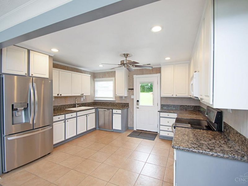 918 Bellwood Drive, Loveland, OH 45140 Photo 12