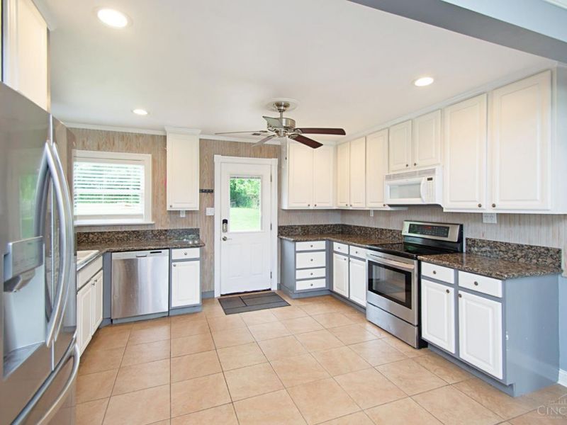 918 Bellwood Drive, Loveland, OH 45140 Photo 13