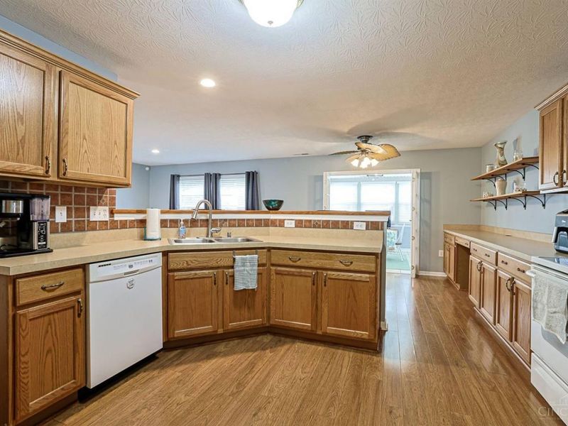 312 Heftner Circle, Hamilton Twp, OH 45039 Photo 10