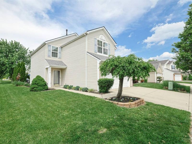 312 Heftner Circle, Hamilton Twp, OH 45039 Photo 2