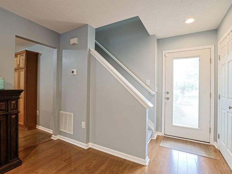 312 Heftner Circle, Hamilton Twp, OH 45039 Photo 5