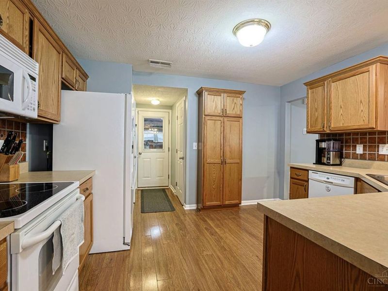 312 Heftner Circle, Hamilton Twp, OH 45039 Photo 9