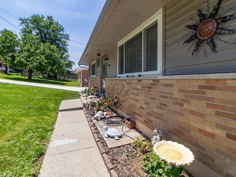 10749 Plainfield Road, Sharonville, OH 45241 Photo 3