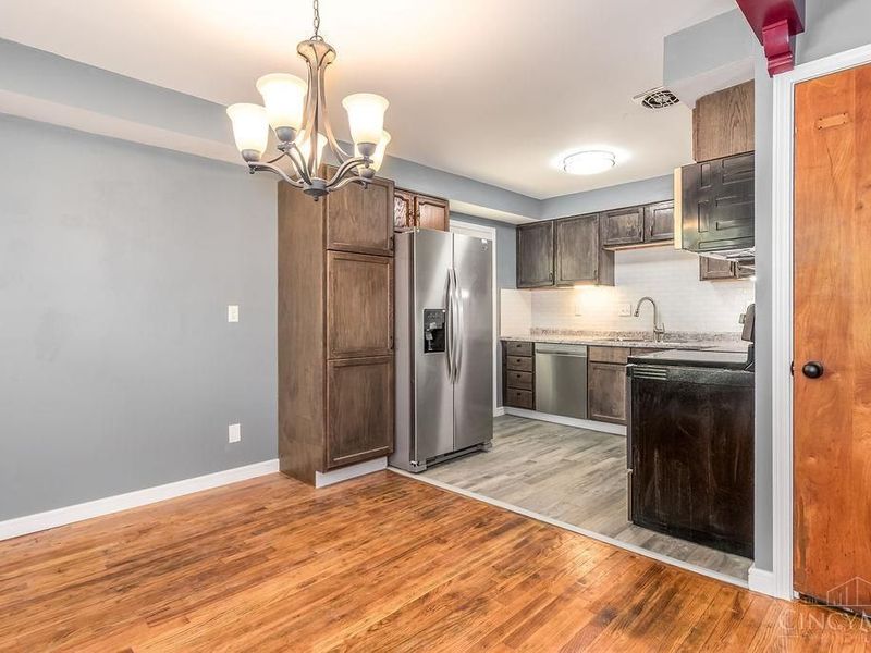 8670 Zodiac Drive, Springfield Twp., OH 45231 Photo 10