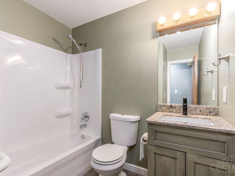 8670 Zodiac Drive, Springfield Twp., OH 45231 Photo 19