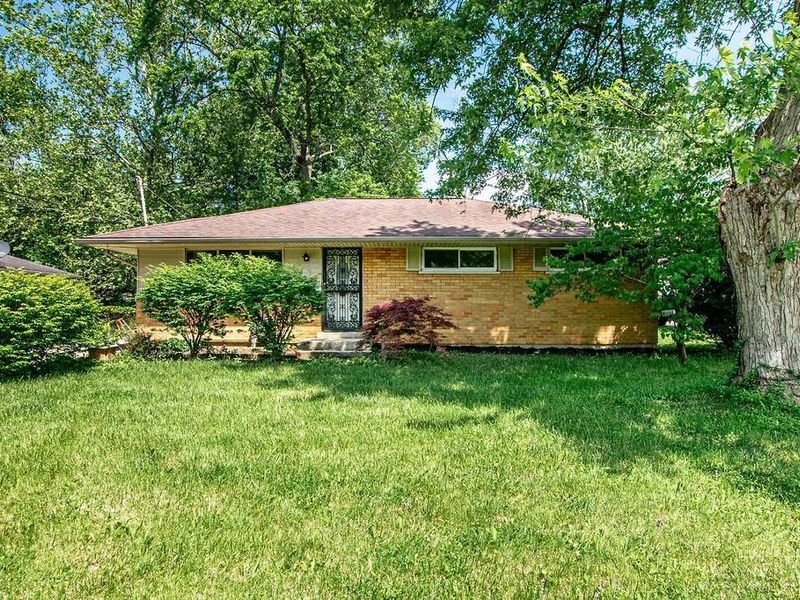 8670 Zodiac Drive, Springfield Twp., OH 45231 Photo 2