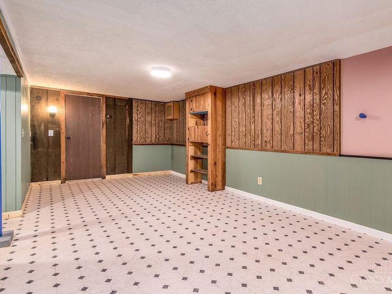 8670 Zodiac Drive, Springfield Twp., OH 45231 Photo 21