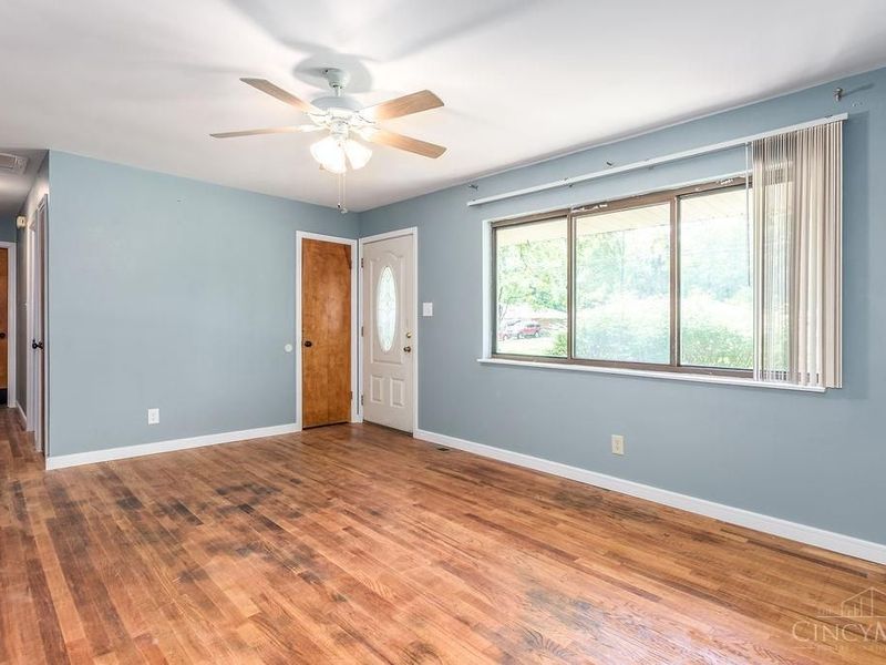 8670 Zodiac Drive, Springfield Twp., OH 45231 Photo 7