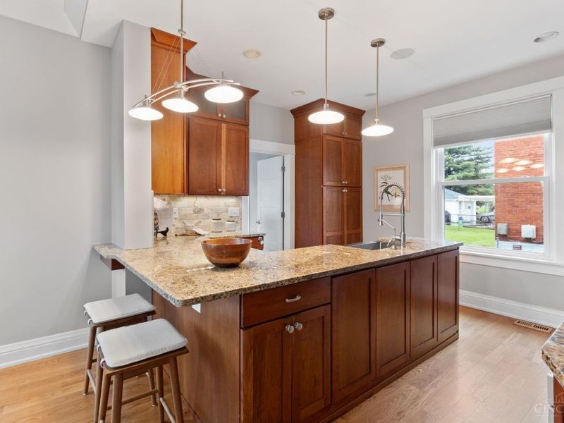 7712 Plainfield Road, Deer Park, OH 45236 Photo 12