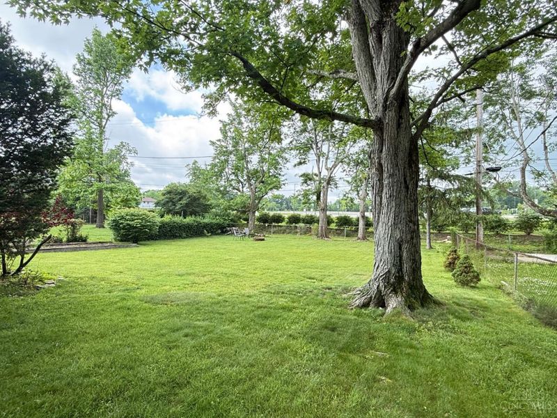 53 Hadley Road, Greenhills, OH 45218 Photo 27