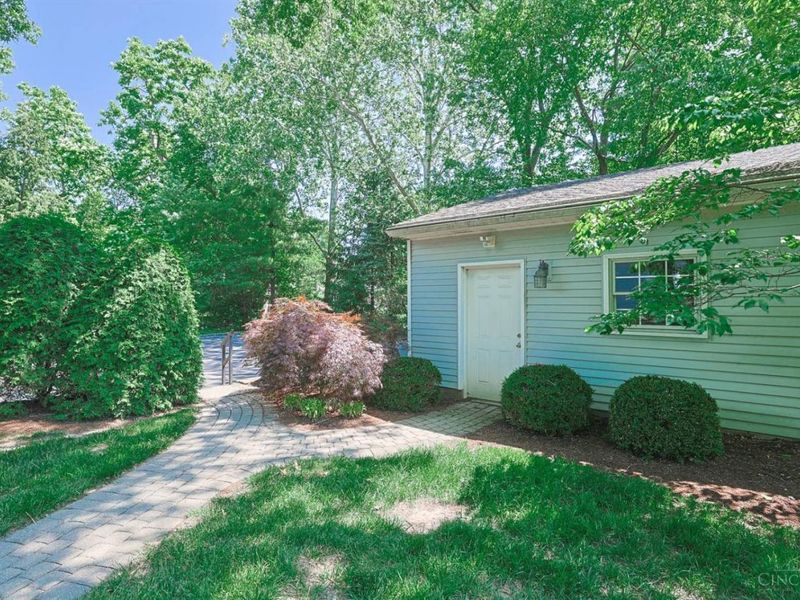 258 Hilltop Lane, Wyoming, OH 45215 Photo 43