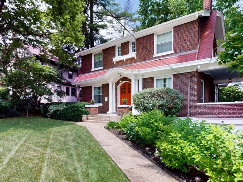 756 Clinton Springs Avenue, Cincinnati, OH 45229 Photo 2