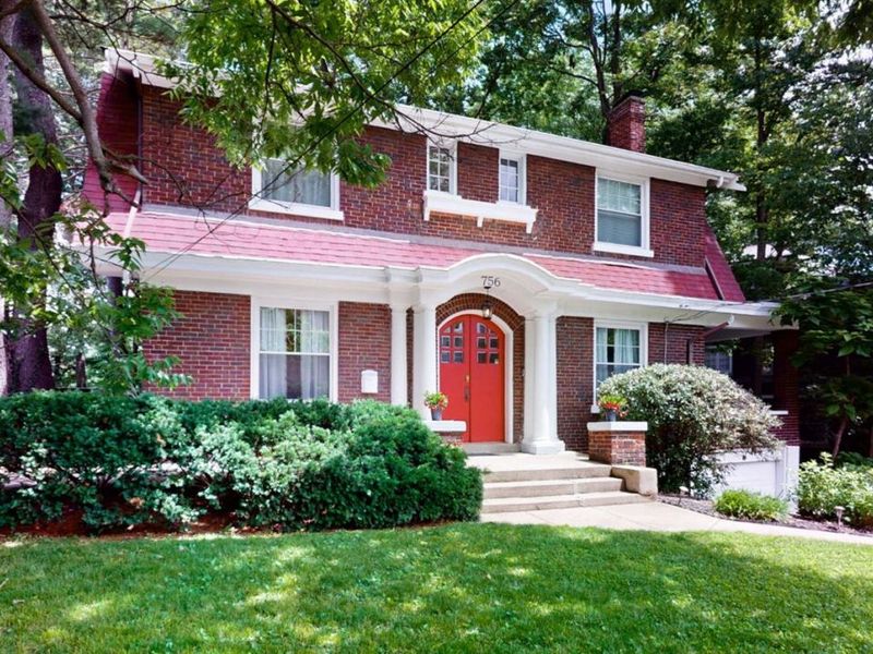 756 Clinton Springs Avenue, Cincinnati, OH 45229 Photo 3