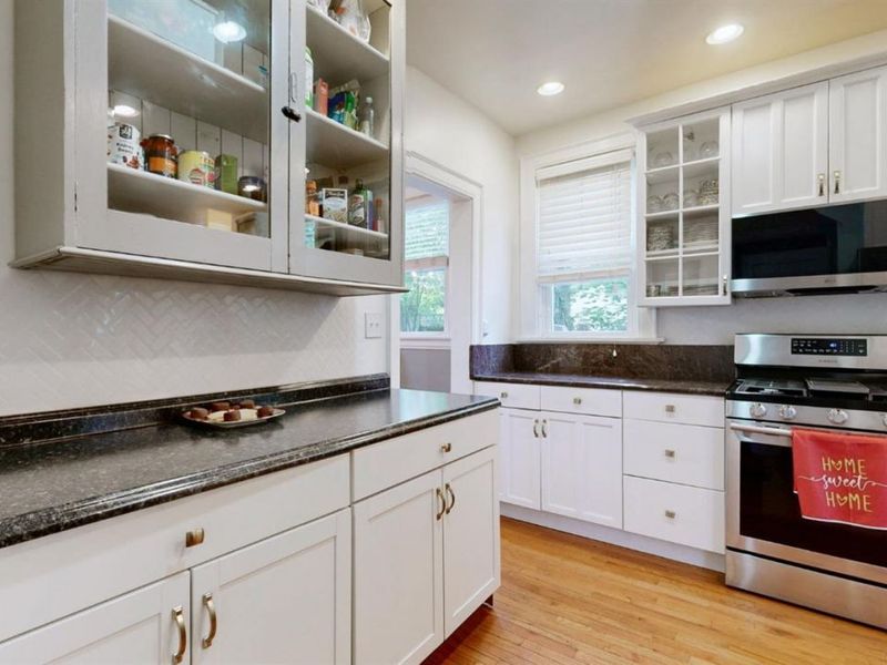756 Clinton Springs Avenue, Cincinnati, OH 45229 Photo 6