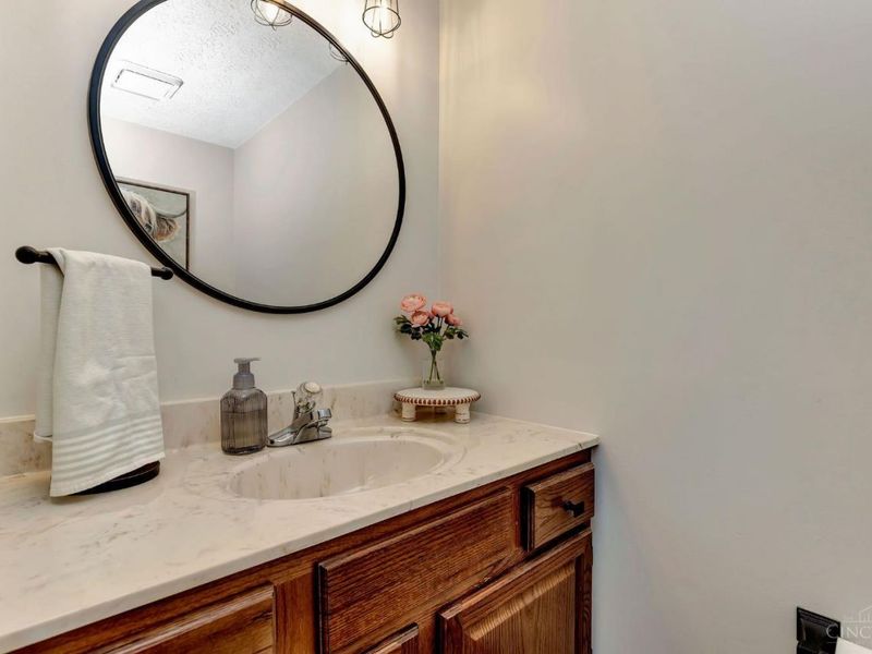 5435 Brigade Court, Cincinnati, OH 45239 Photo 8
