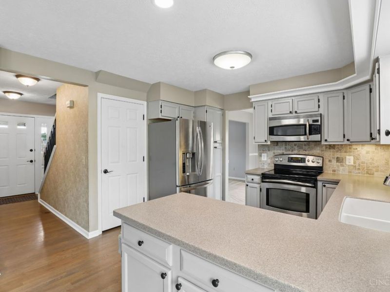 5509 Windmere Drive, Green Township, OH 45248 Photo 14