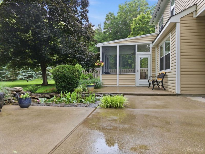 137 Shingleoak Drive, Loveland, OH 45140 Photo 11
