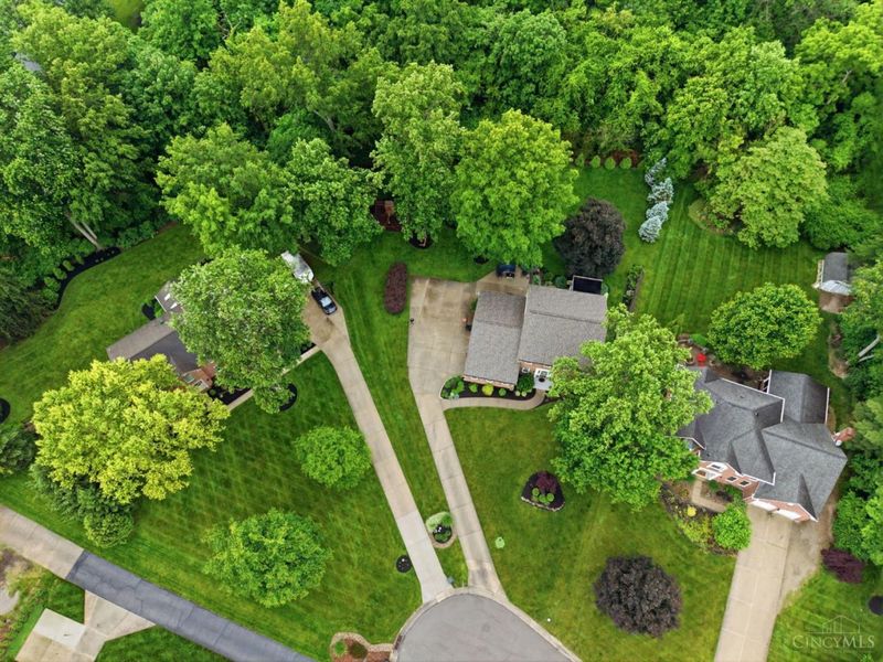137 Shingleoak Drive, Loveland, OH 45140 Photo 18