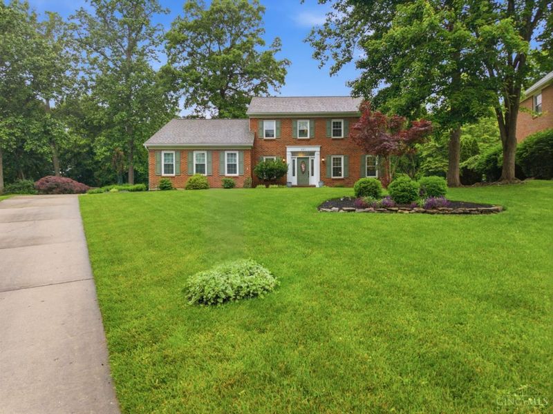 137 Shingleoak Drive, Loveland, OH 45140 Photo 3