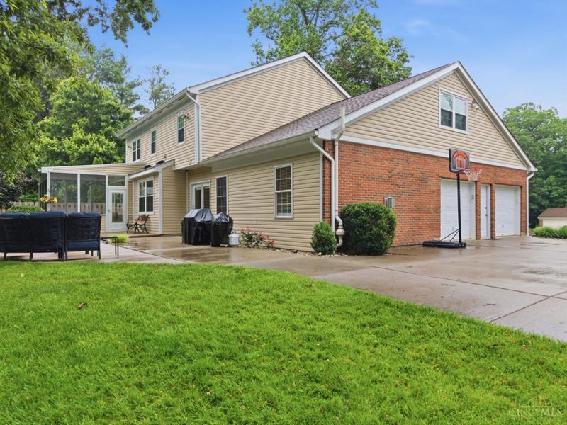 137 Shingleoak Drive, Loveland, OH 45140 Photo 8