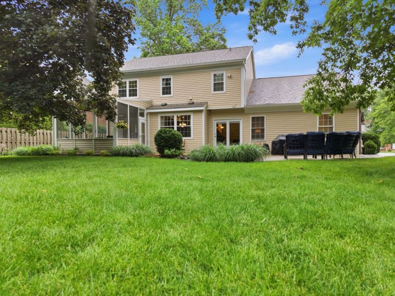 137 Shingleoak Drive, Loveland, OH 45140 Photo 9