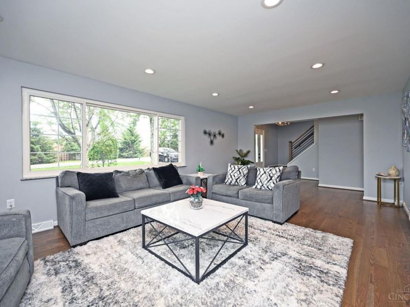 9891 Tollgate Lane, Montgomery, OH 45242 Photo 10