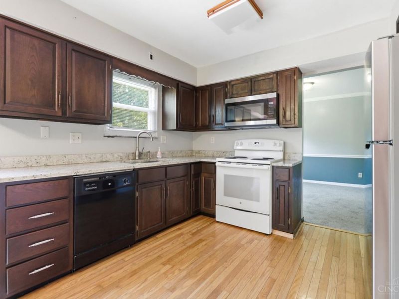 4938 Beechwood Road, Union Twp, OH 45244 Photo 8