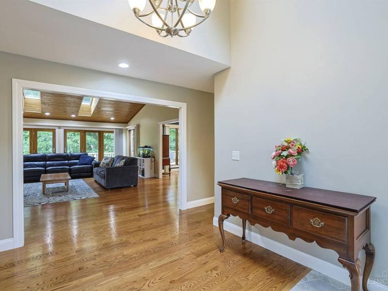 9774 Berry Hill Drive, West Chester, OH 45241 Photo 3