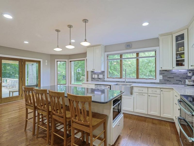 9774 Berry Hill Drive, West Chester, OH 45241 Photo 8