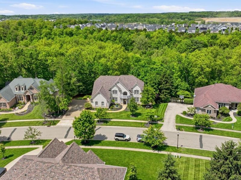 1004 River Forest Drive, Hamilton Twp, OH 45039 Photo 2