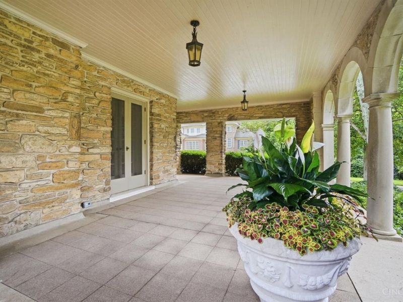 32 Hampton Lane, Cincinnati, OH 45208 Photo 17