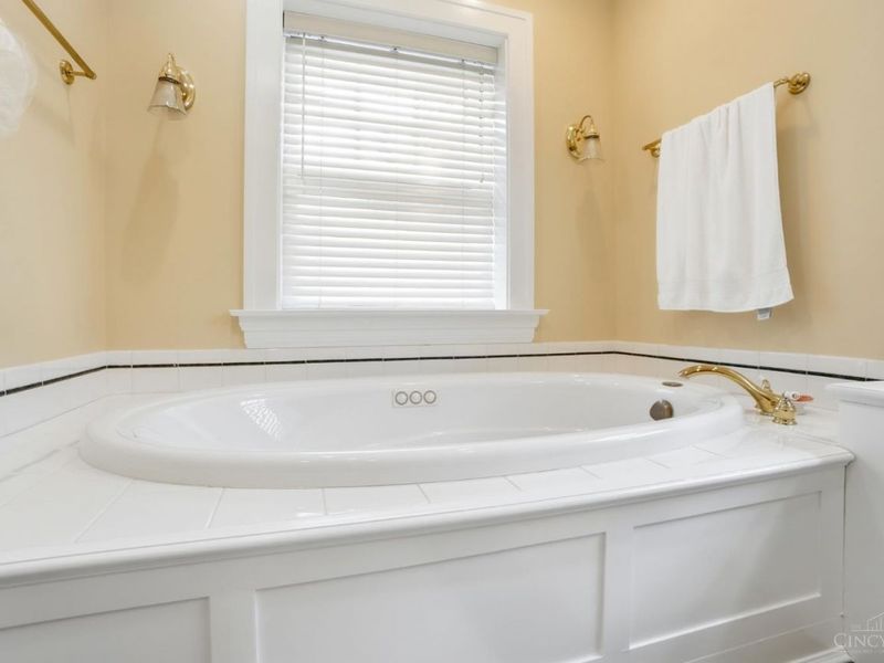 32 Hampton Lane, Cincinnati, OH 45208 Photo 47