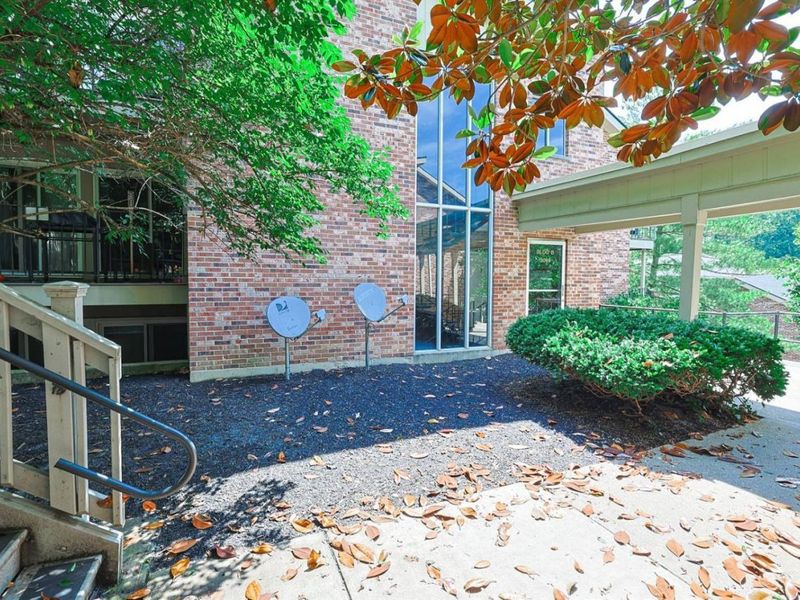 3069 Alpine Terrace, Unit 15, Cincinnati, OH 45208 Photo 1