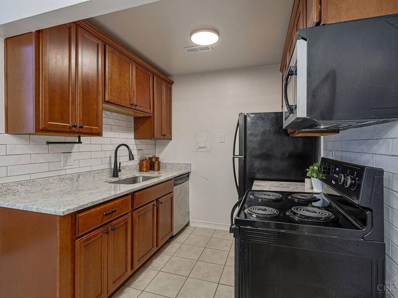 3069 Alpine Terrace, Unit 15, Cincinnati, OH 45208 Photo 10