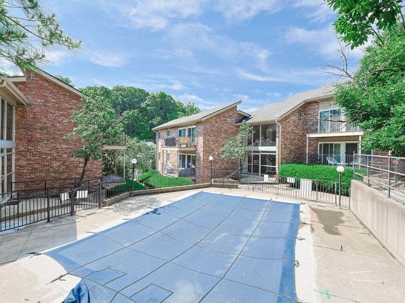 3069 Alpine Terrace, Unit 15, Cincinnati, OH 45208 Photo 19