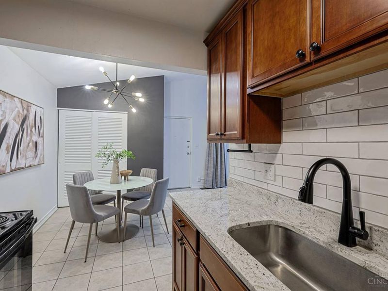3069 Alpine Terrace, Unit 15, Cincinnati, OH 45208 Photo 8